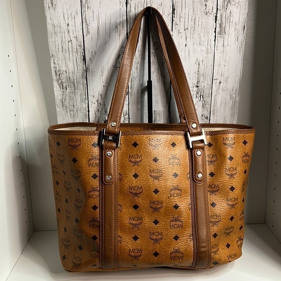 MCM Tote Bag - Picture 5 of 11